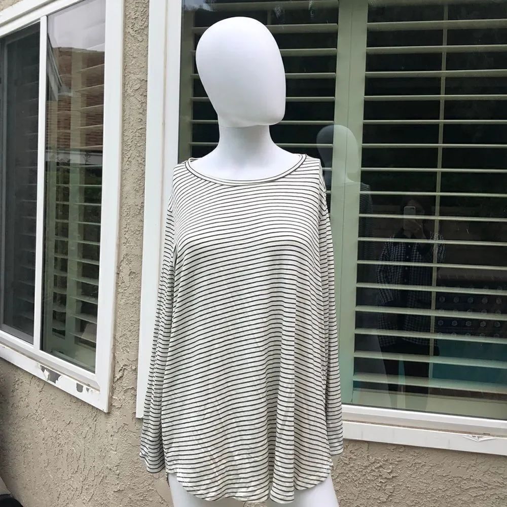 Gibson White/Blue Stripes Long Sleeve Top Sz L